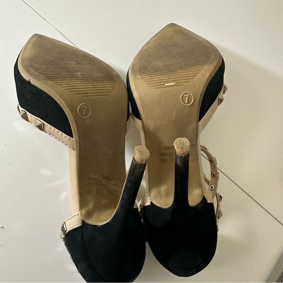 Wild Diva ADORA-64 Sexy Studded Stilletto Heels Black and Tan‎ Size 7 - Picture 10 of 14